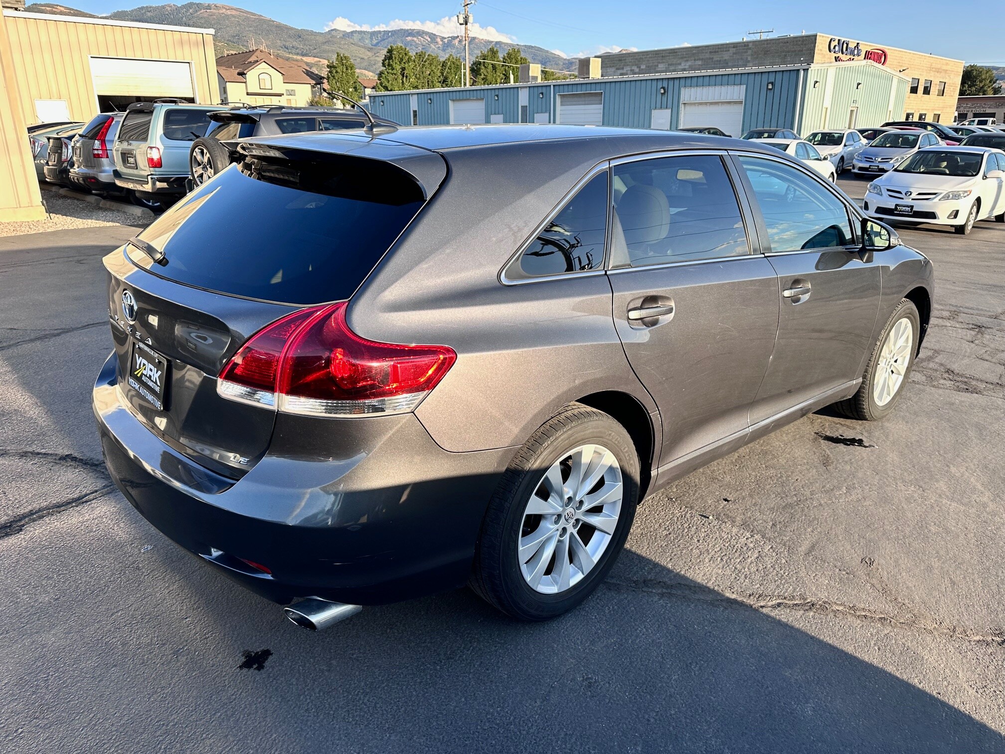 2013 Toyota Venza LE photo 3