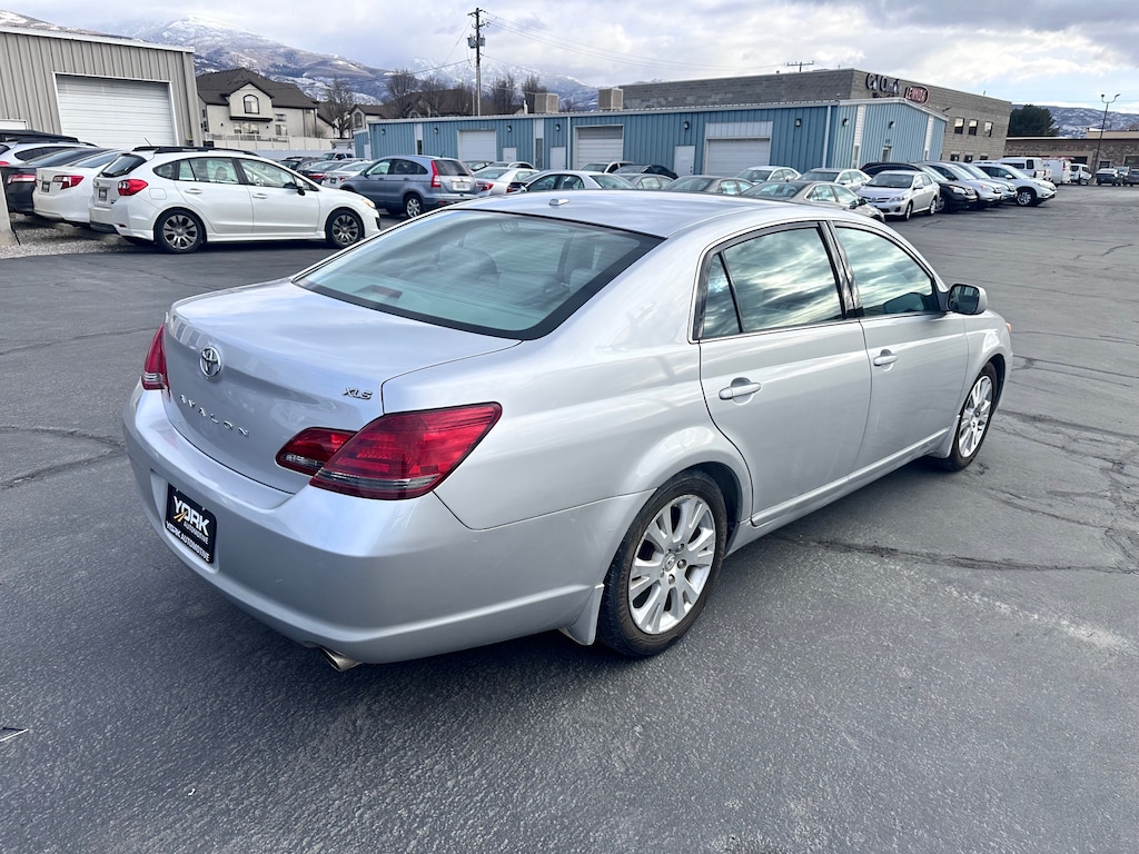 Used 2009 Toyota Avalon XLS Sedan