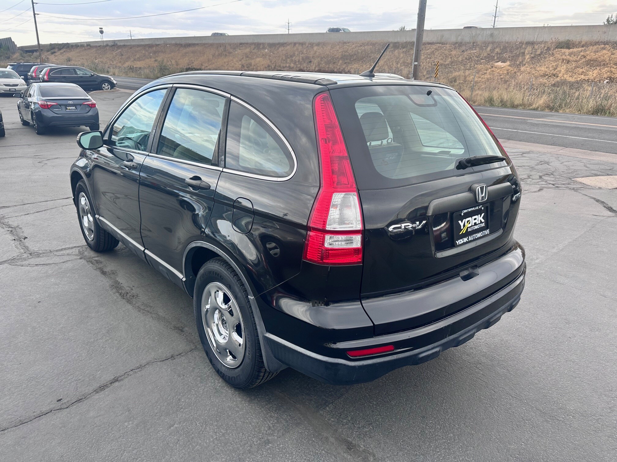 2010 Honda CR-V LX photo 3