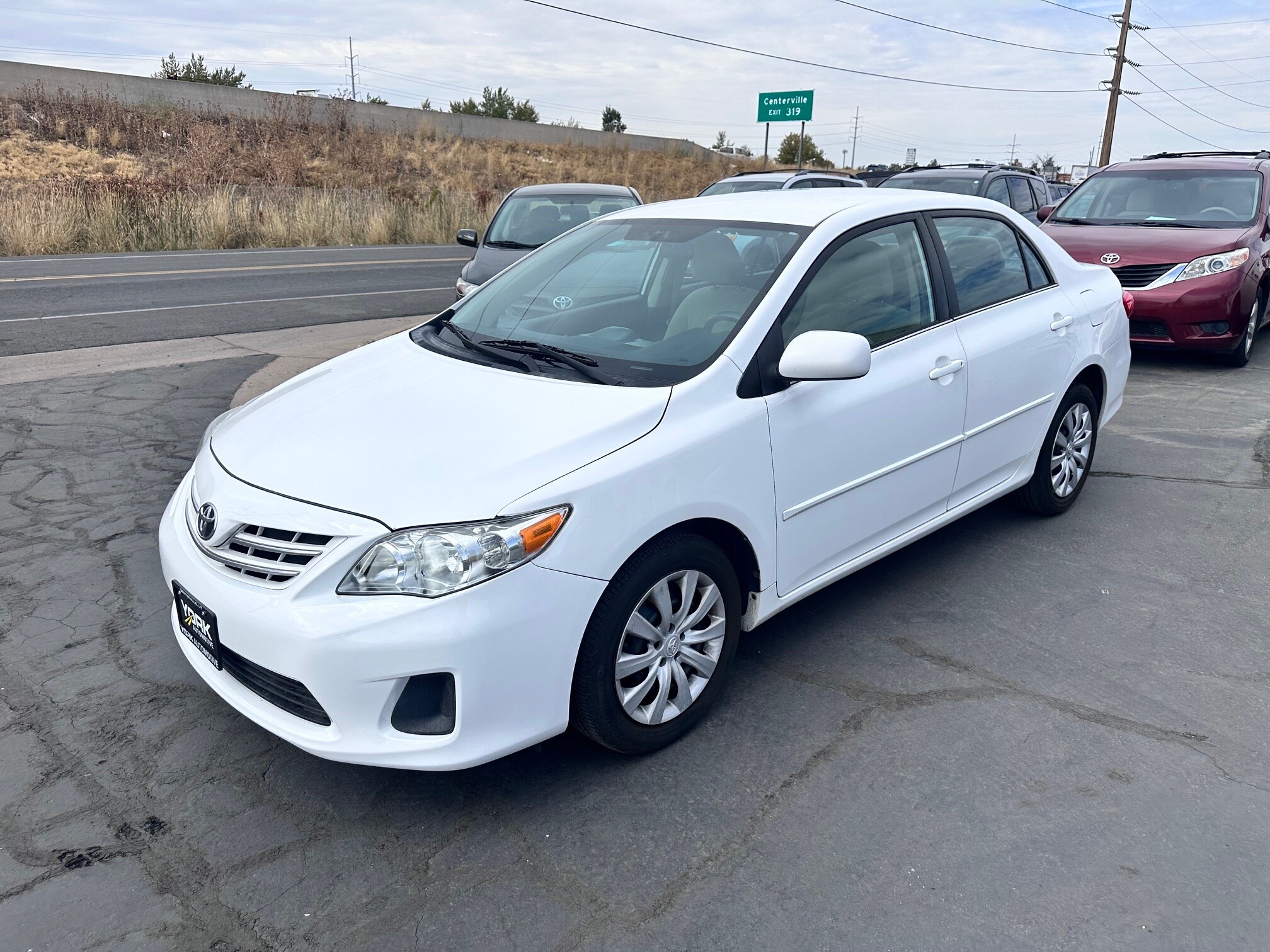 2013 Toyota Corolla LE photo 2
