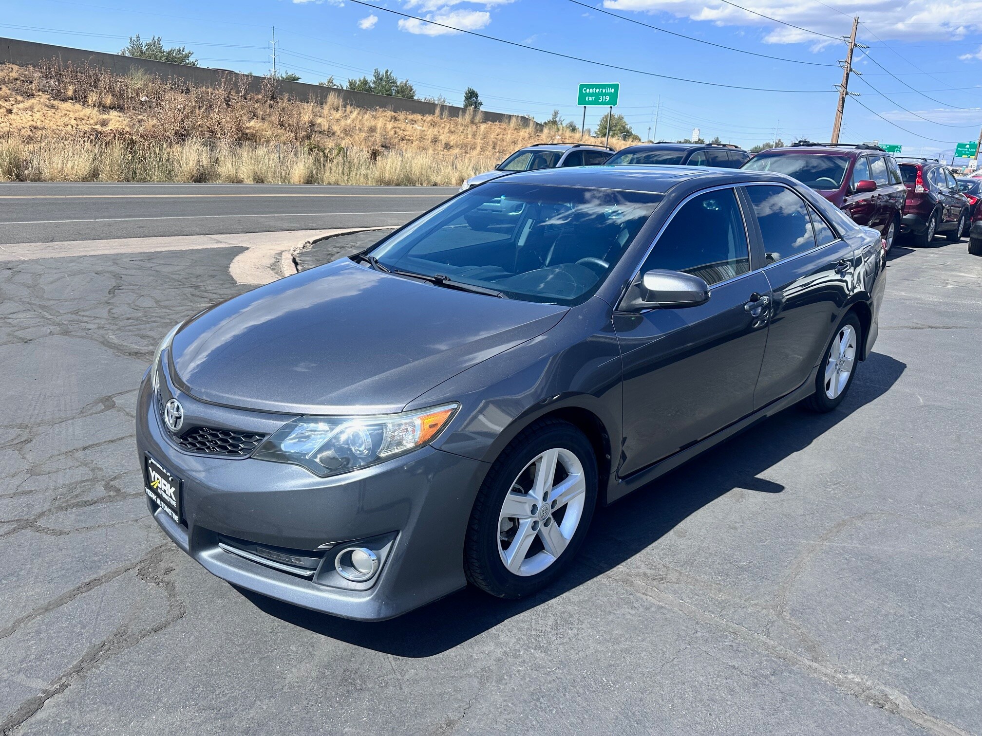 2013 Toyota Camry SE photo 2