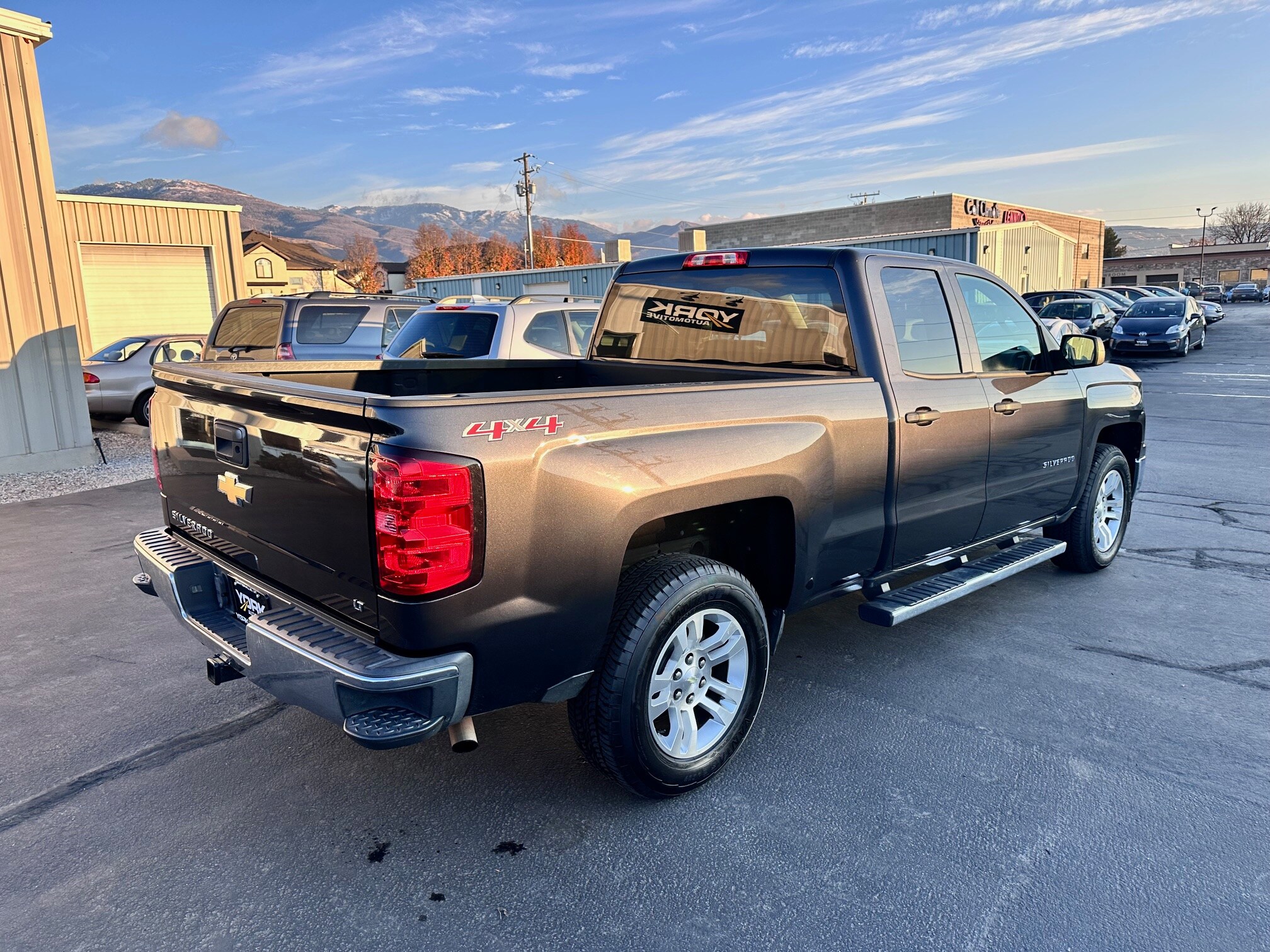 2014 Chevrolet Silverado 1500 LT photo 3