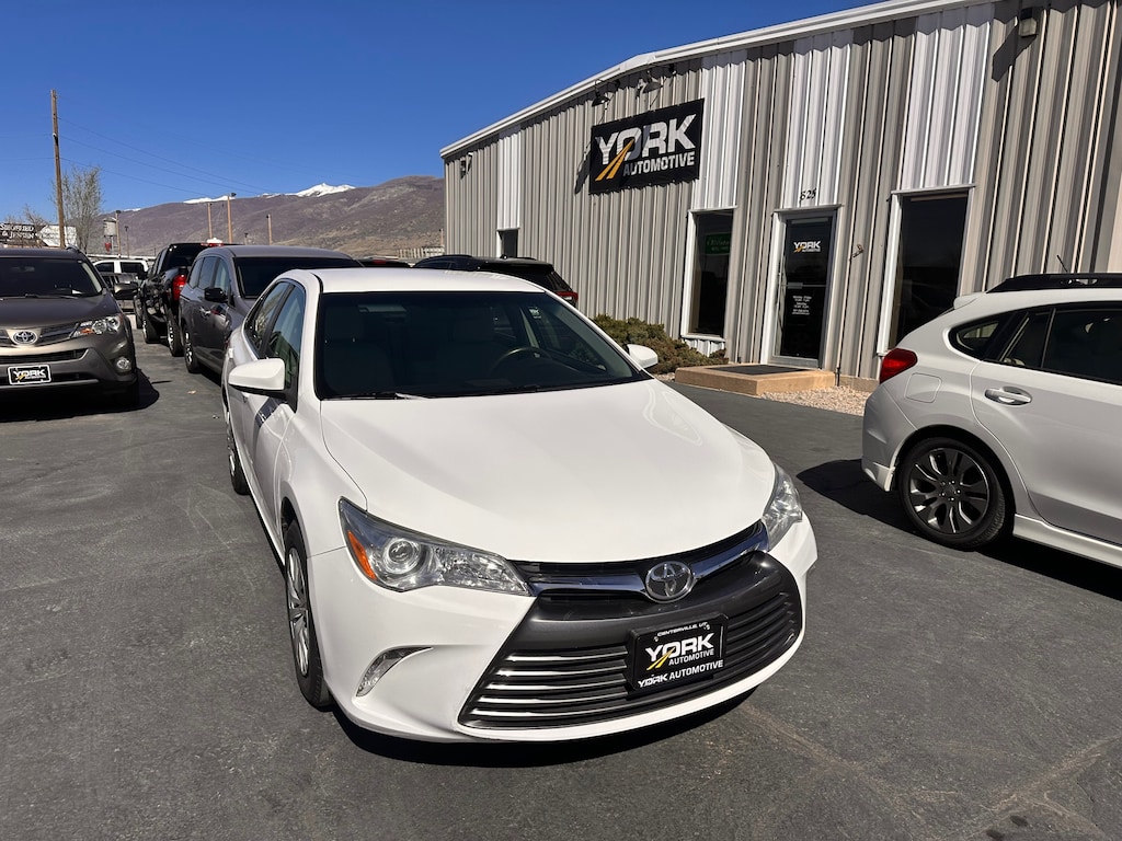 Used 2015 Toyota Camry LE Sedan