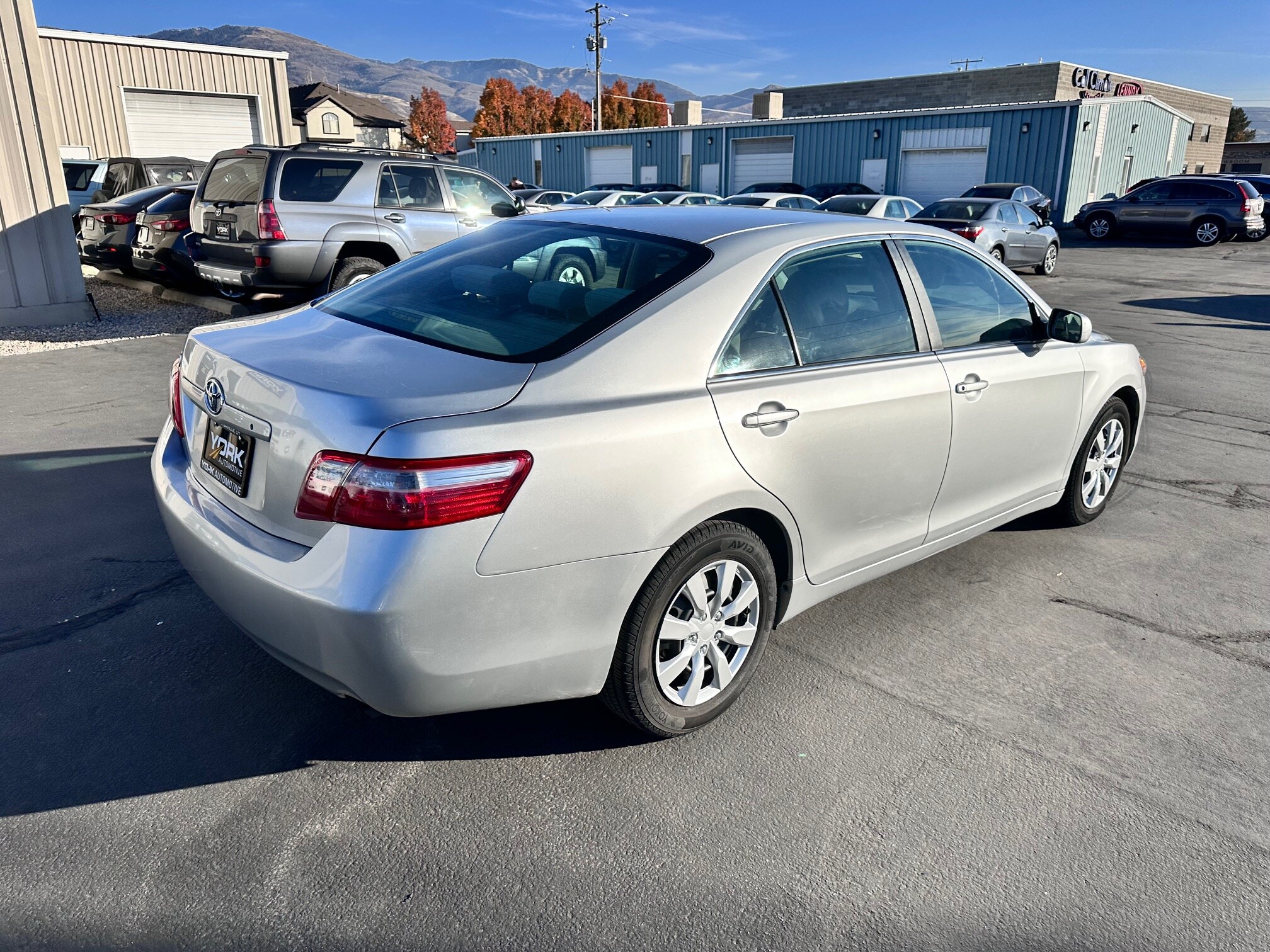 2009 Toyota Camry LE photo 2