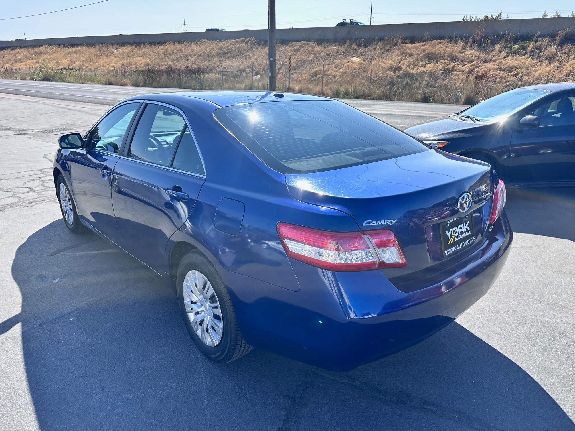 2011 Toyota Camry LE photo 4