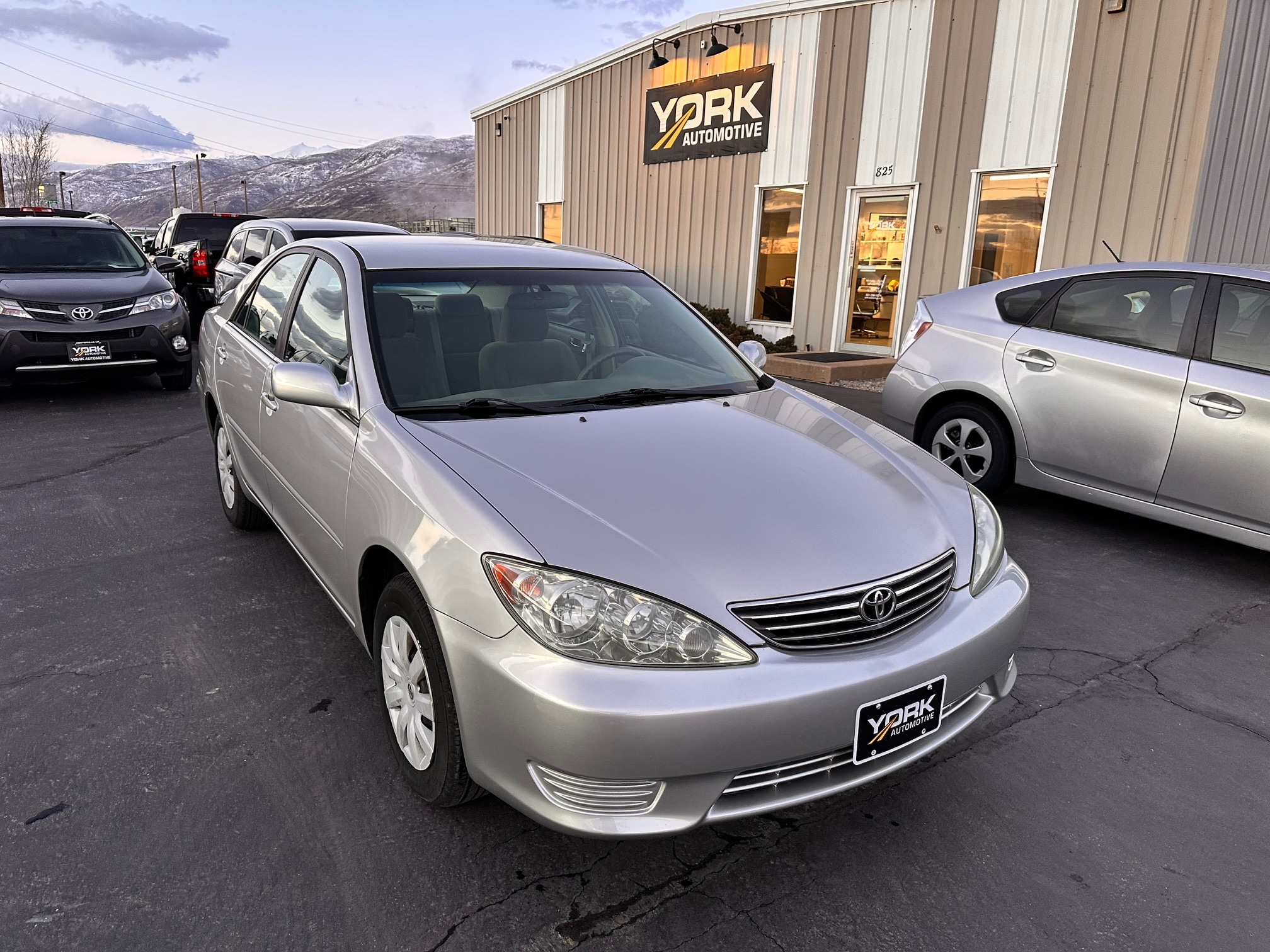 2006 Toyota Camry Standard