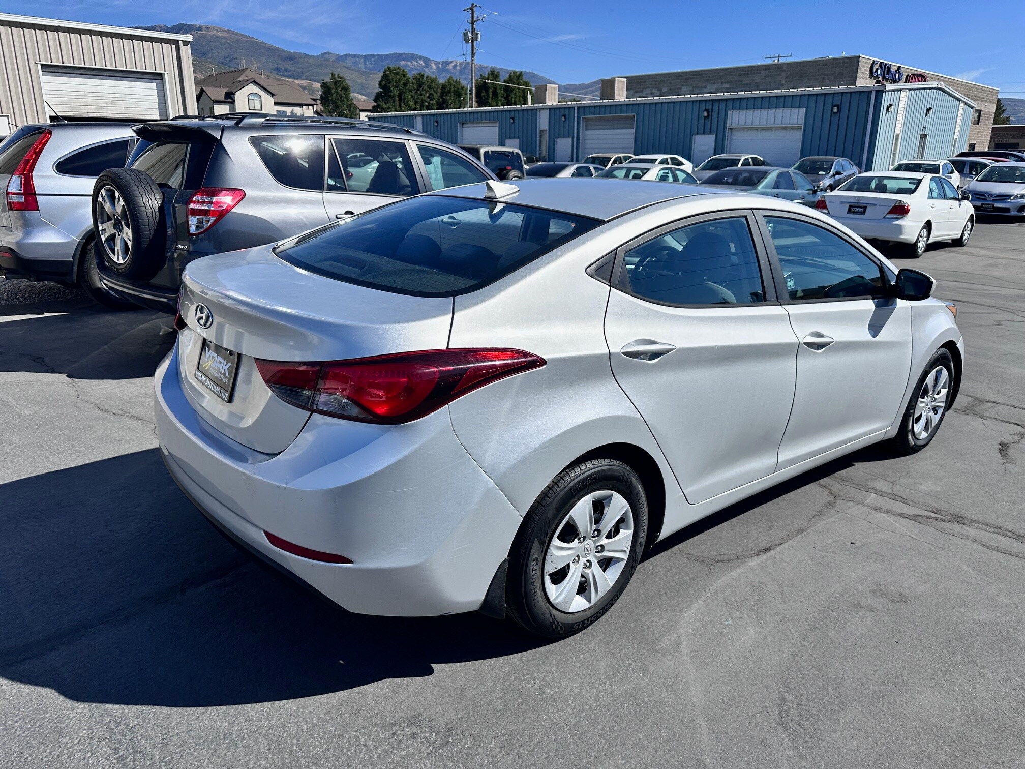 2016 Hyundai Elantra SE photo 3