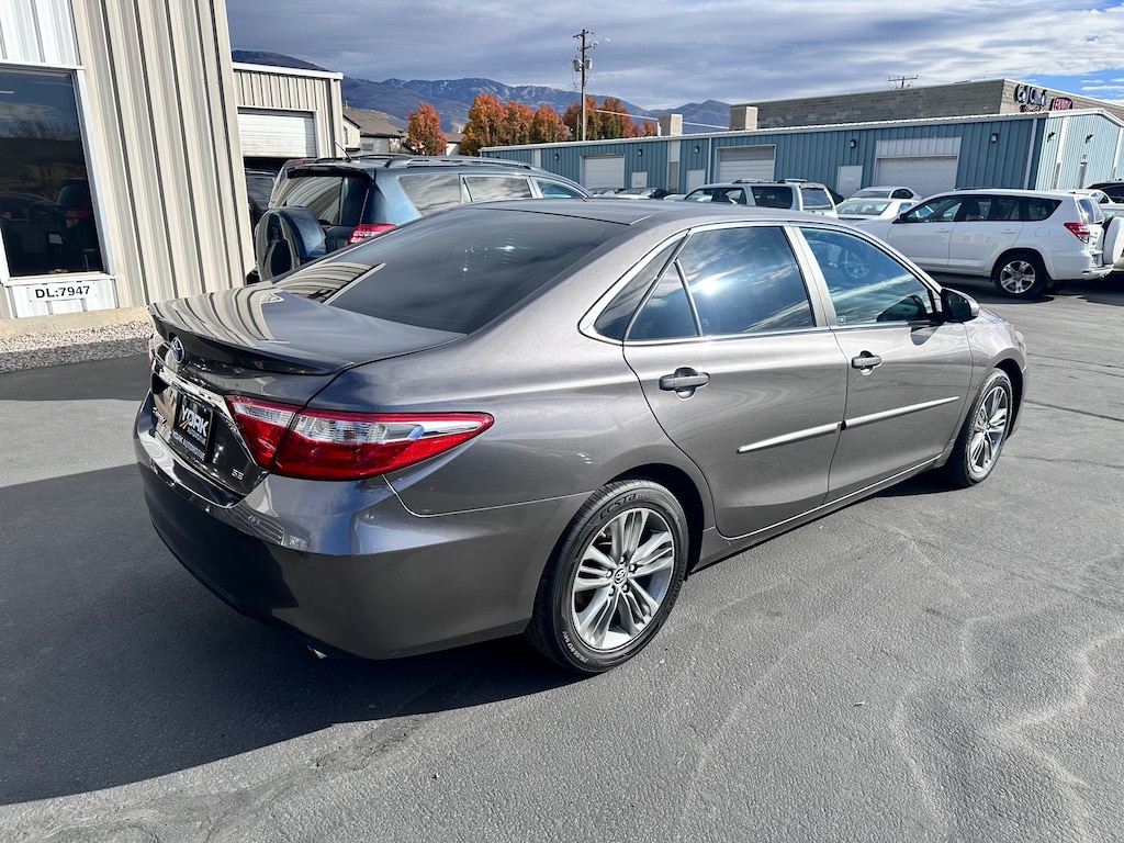Used 2015 Toyota Camry SE Sedan