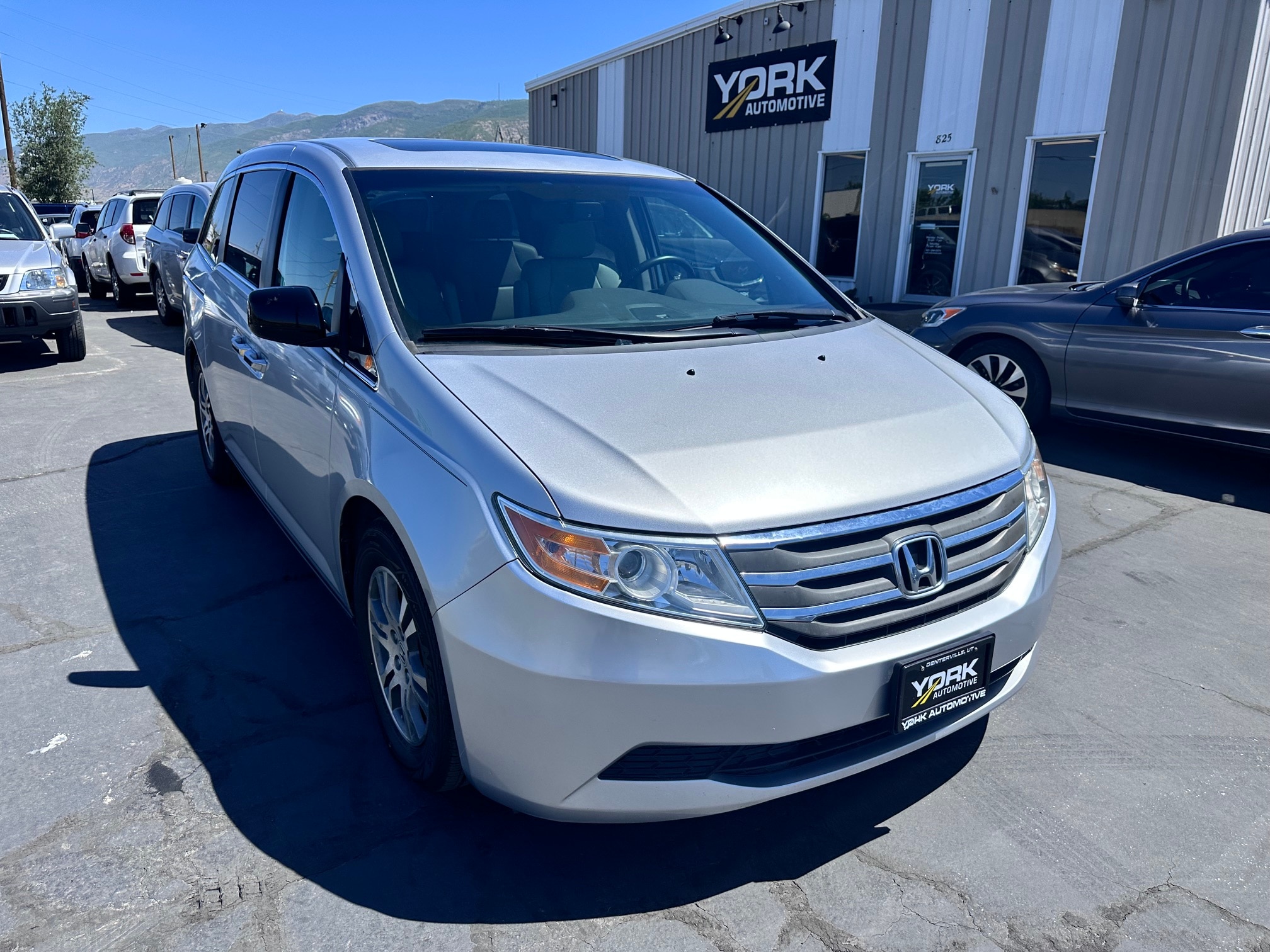 2012 Honda Odyssey EX-L w/DVD Rear Entertainment System's photo