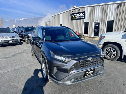 2019 Toyota RAV4 LE SUV