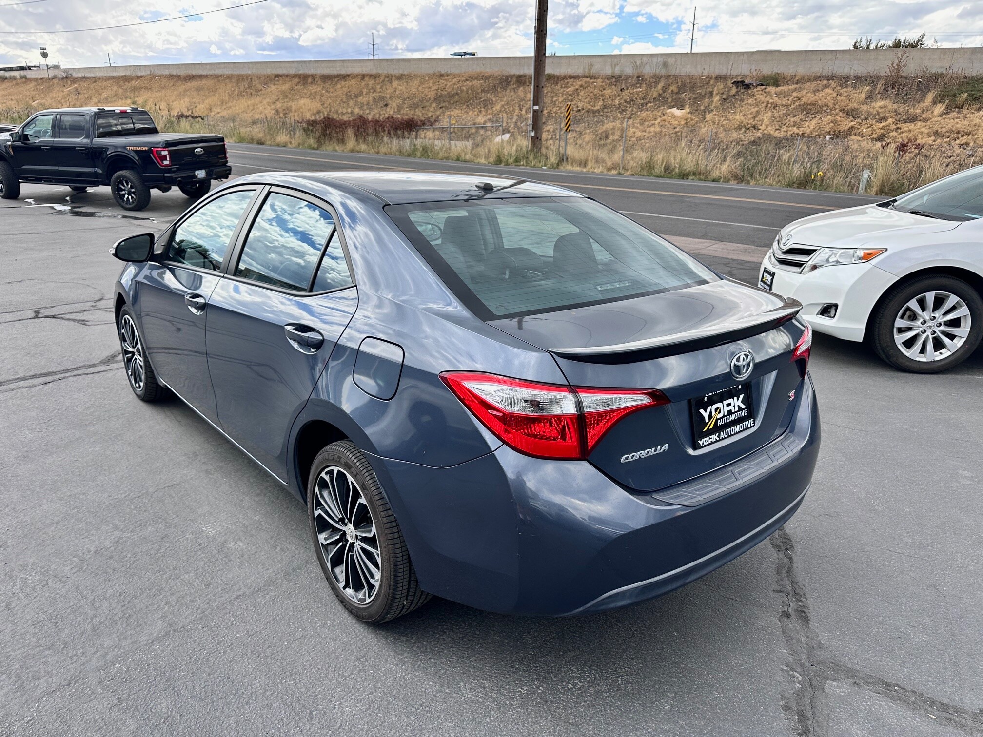 2014 Toyota Corolla Plus photo 4