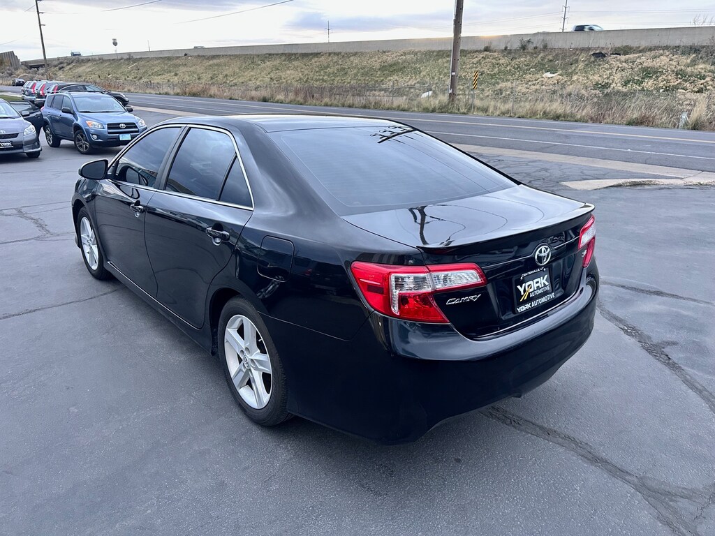 Used 2012 Toyota Camry SE Sedan
