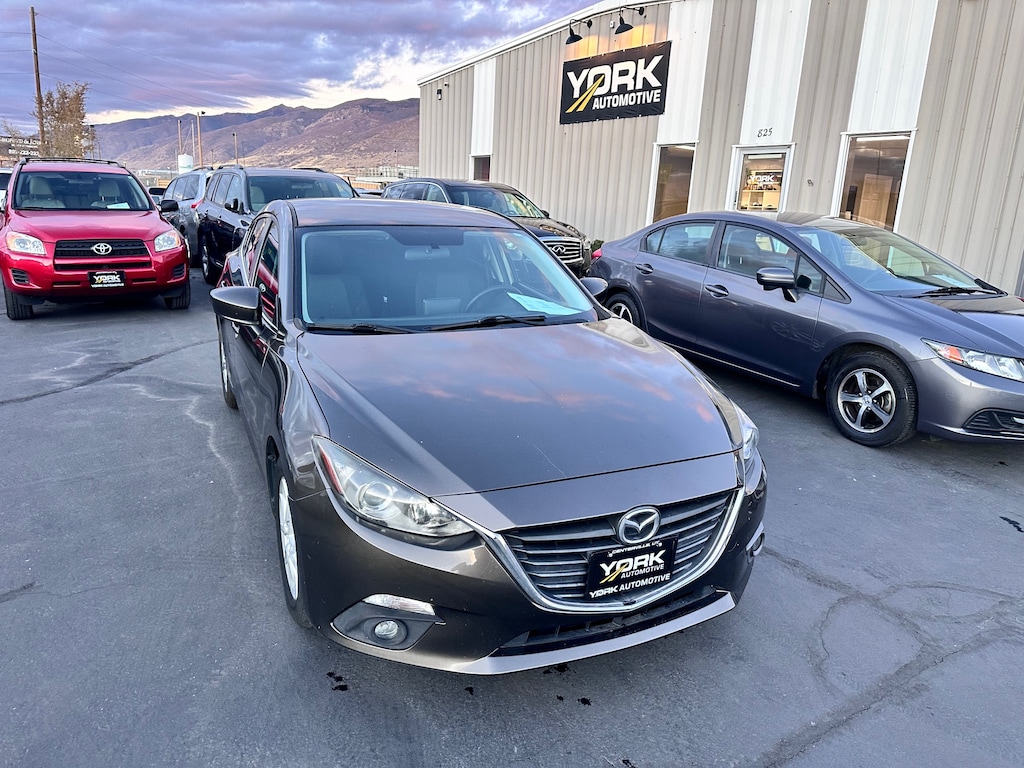 Used 2015 Mazda Mazda3 i Touring Hatchback