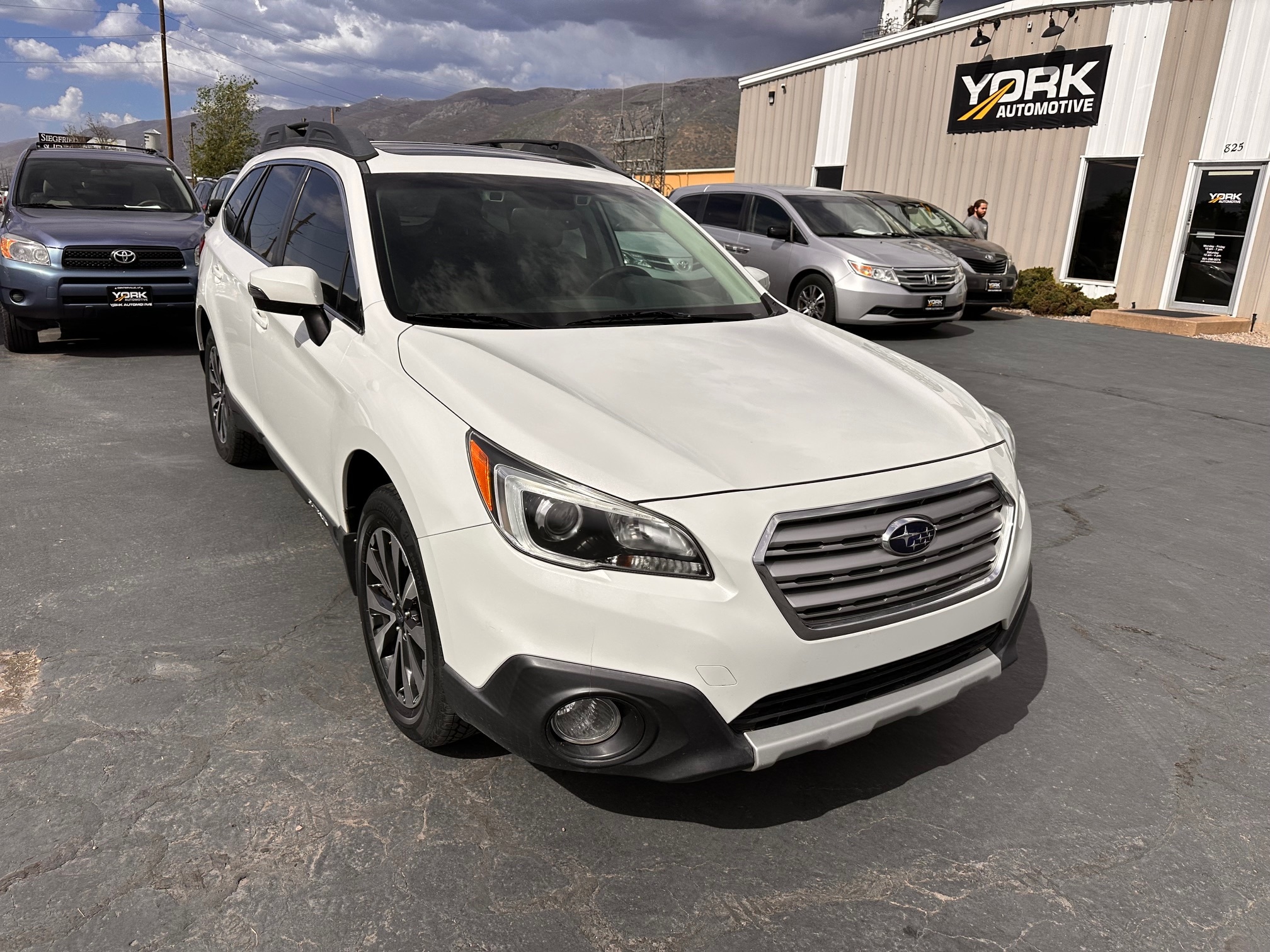 2016 Subaru Outback 2.5i Limited CVT's photo