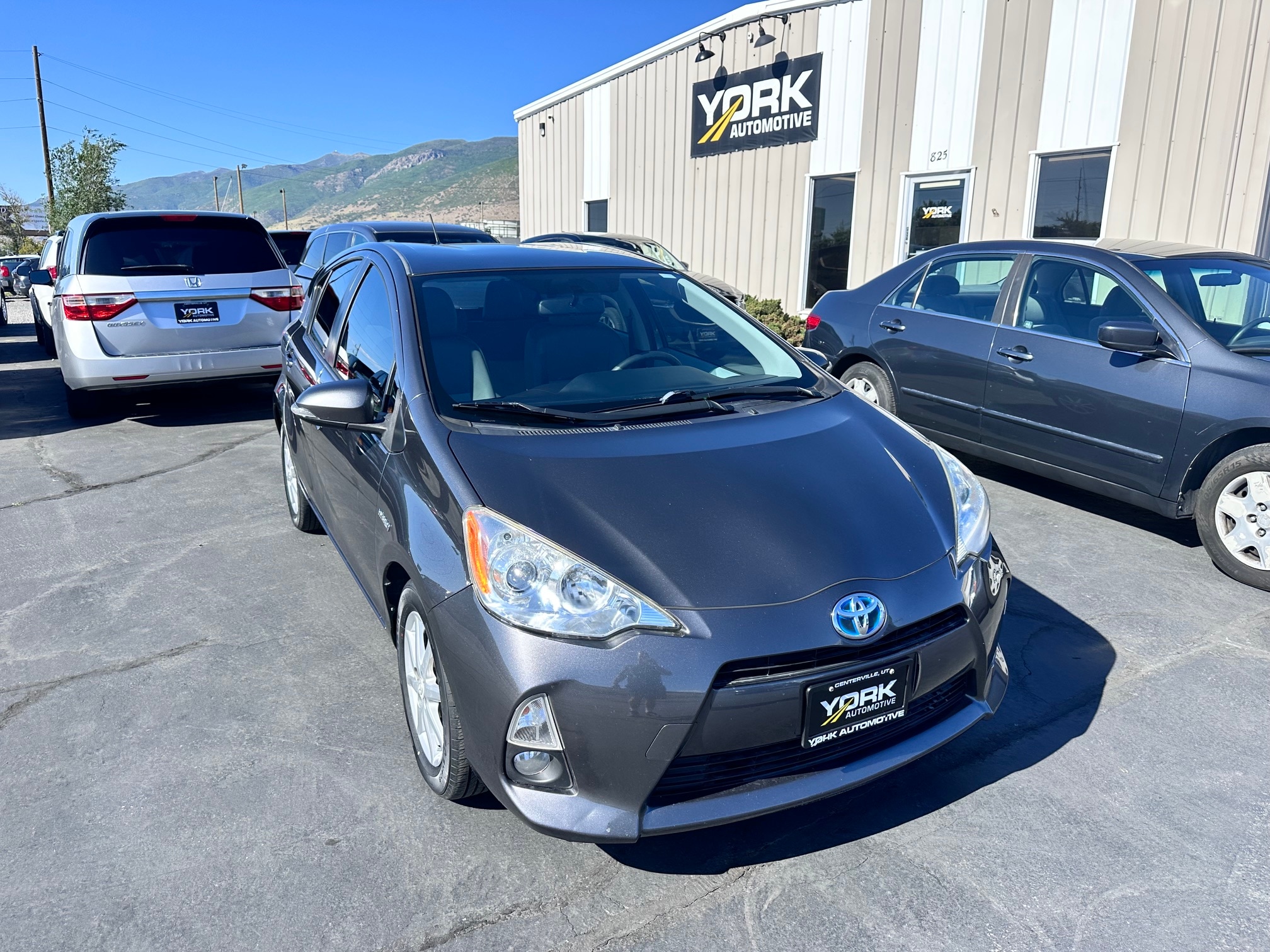 2012 Toyota Prius c's photo