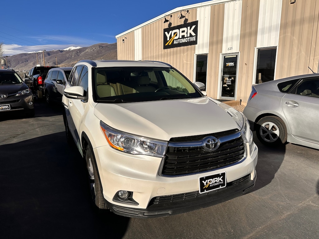 Used 2014 Toyota Highlander XLE V6 SUV