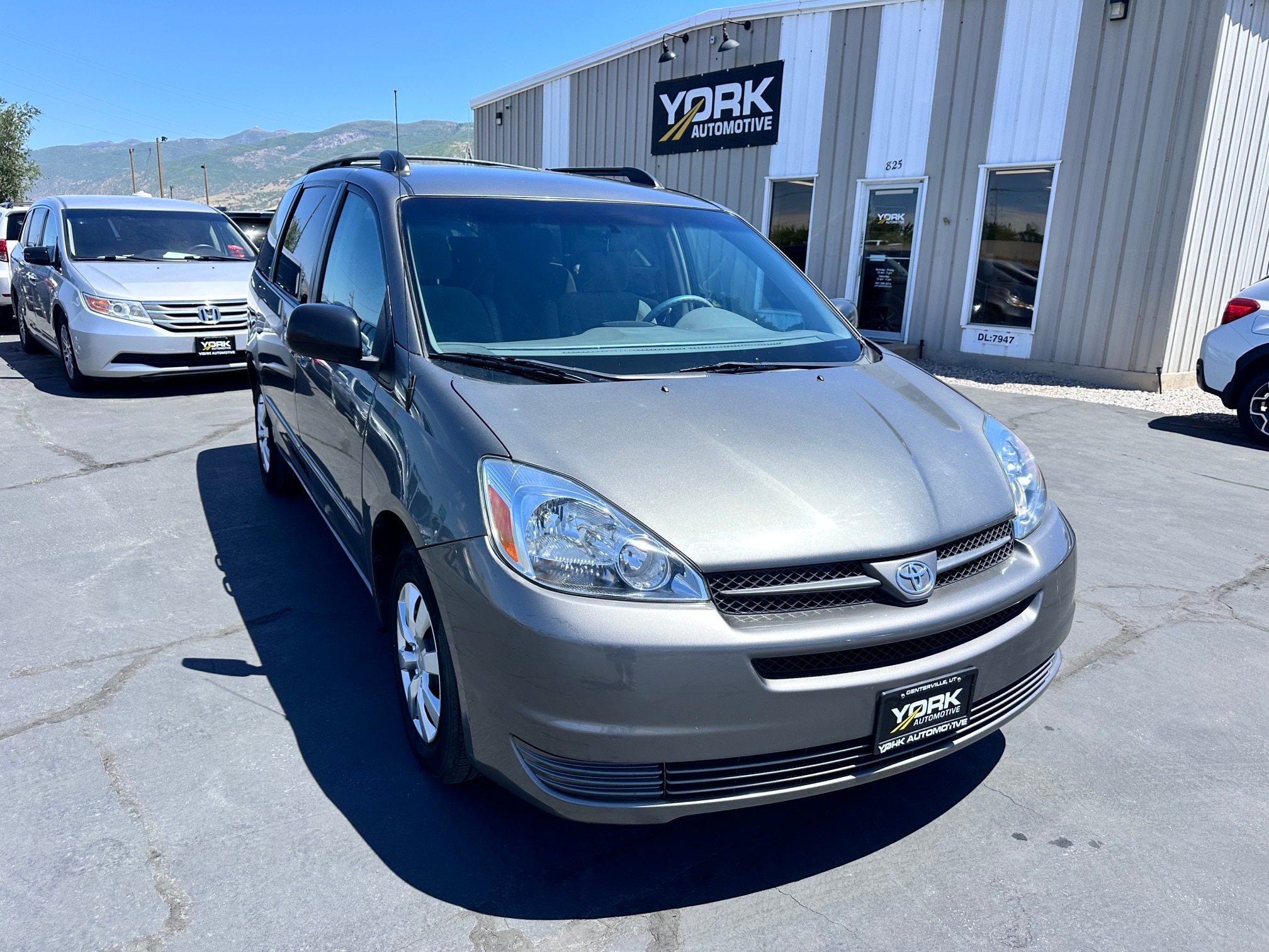 2004 Toyota Sienna's photo