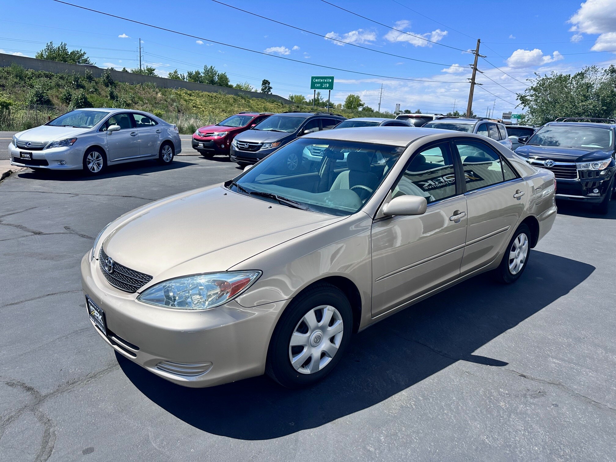 2003 Toyota Camry LE photo 2