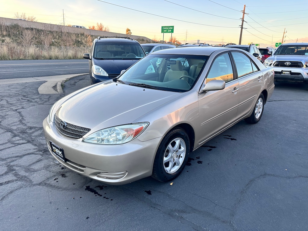 Used 2004 Toyota Camry LE Sedan