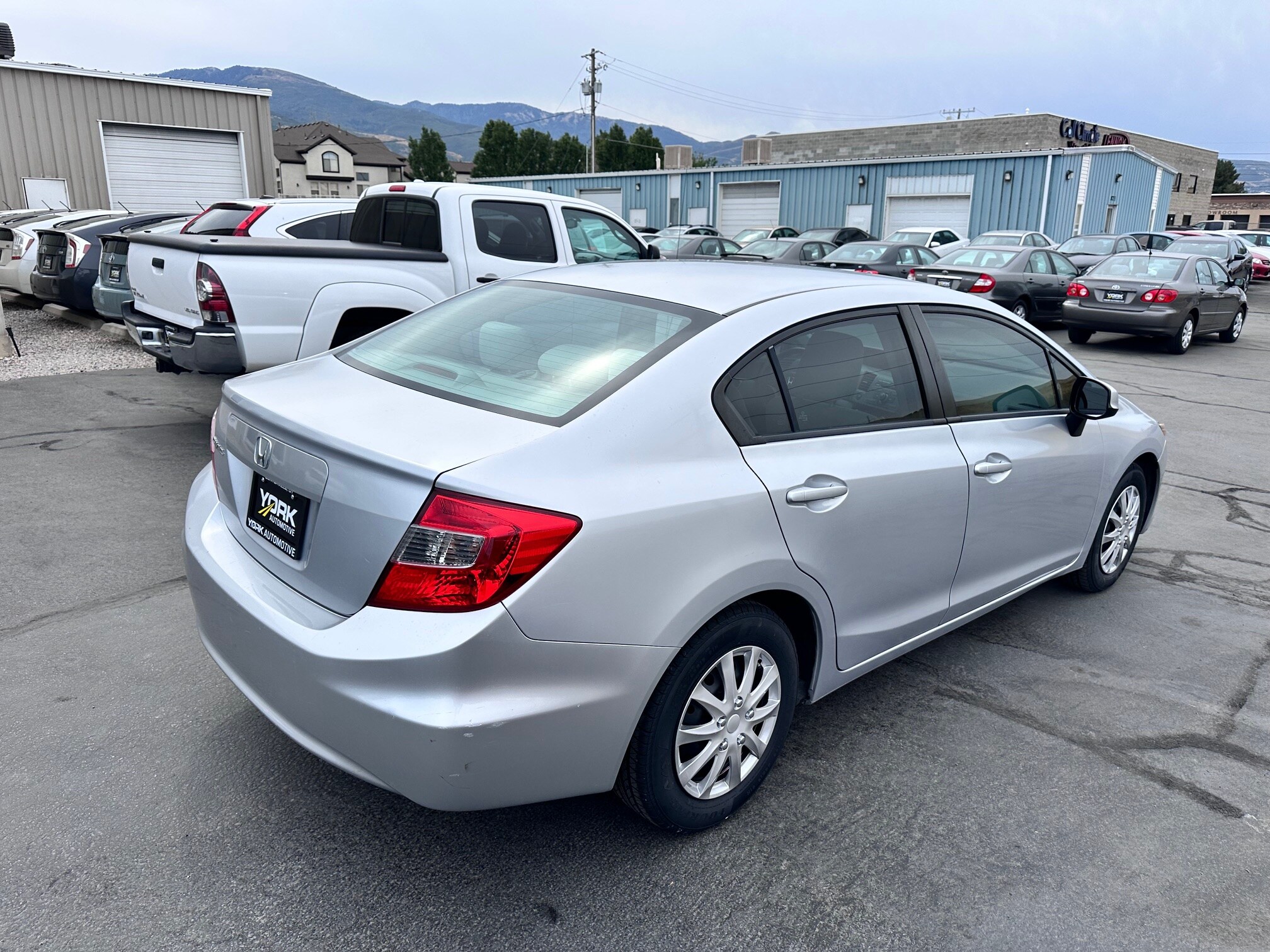 2010 Honda Civic LX photo 3