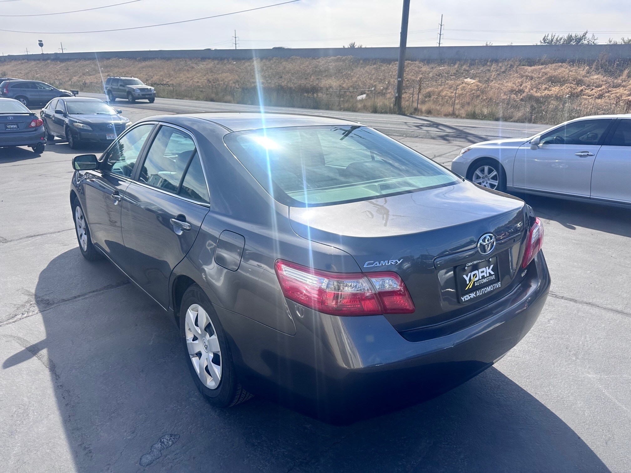 2007 Toyota Camry LE photo 3