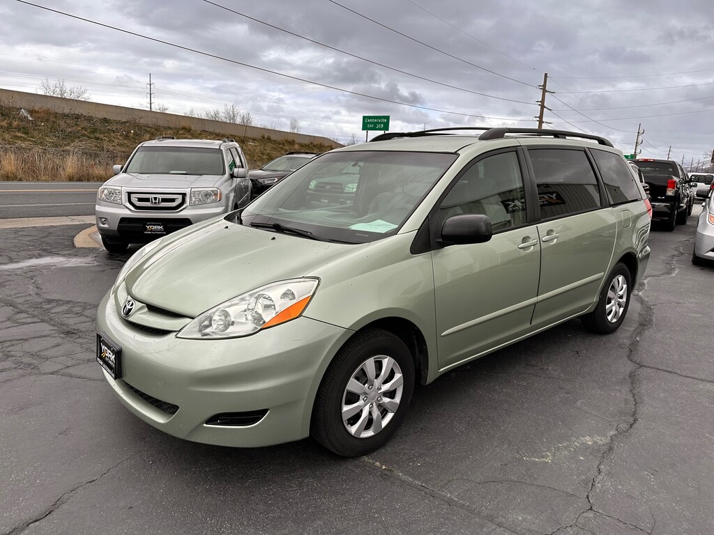 Used 2006 Toyota Sienna LE Van
