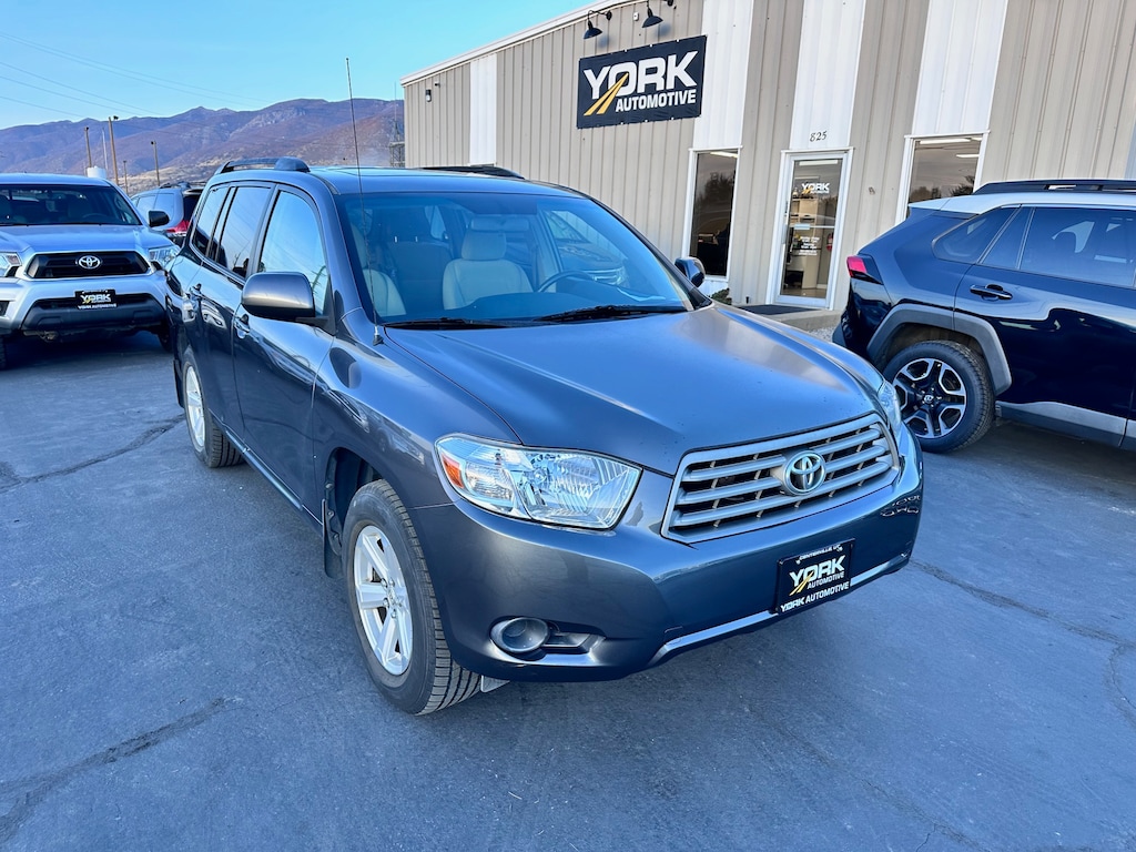 Used 2010 Toyota Highlander Base V6 SUV
