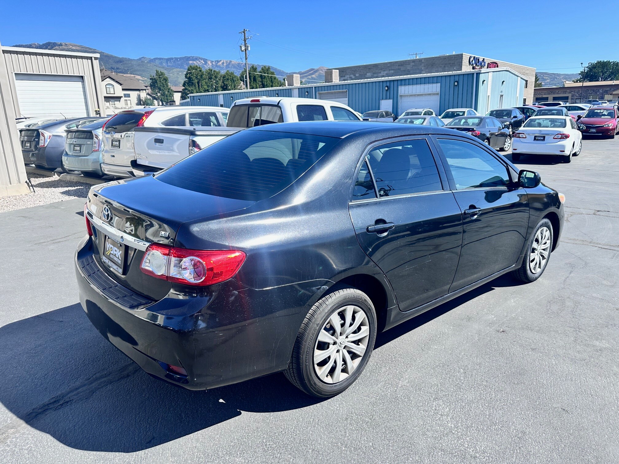 2013 Toyota Corolla LE photo 3