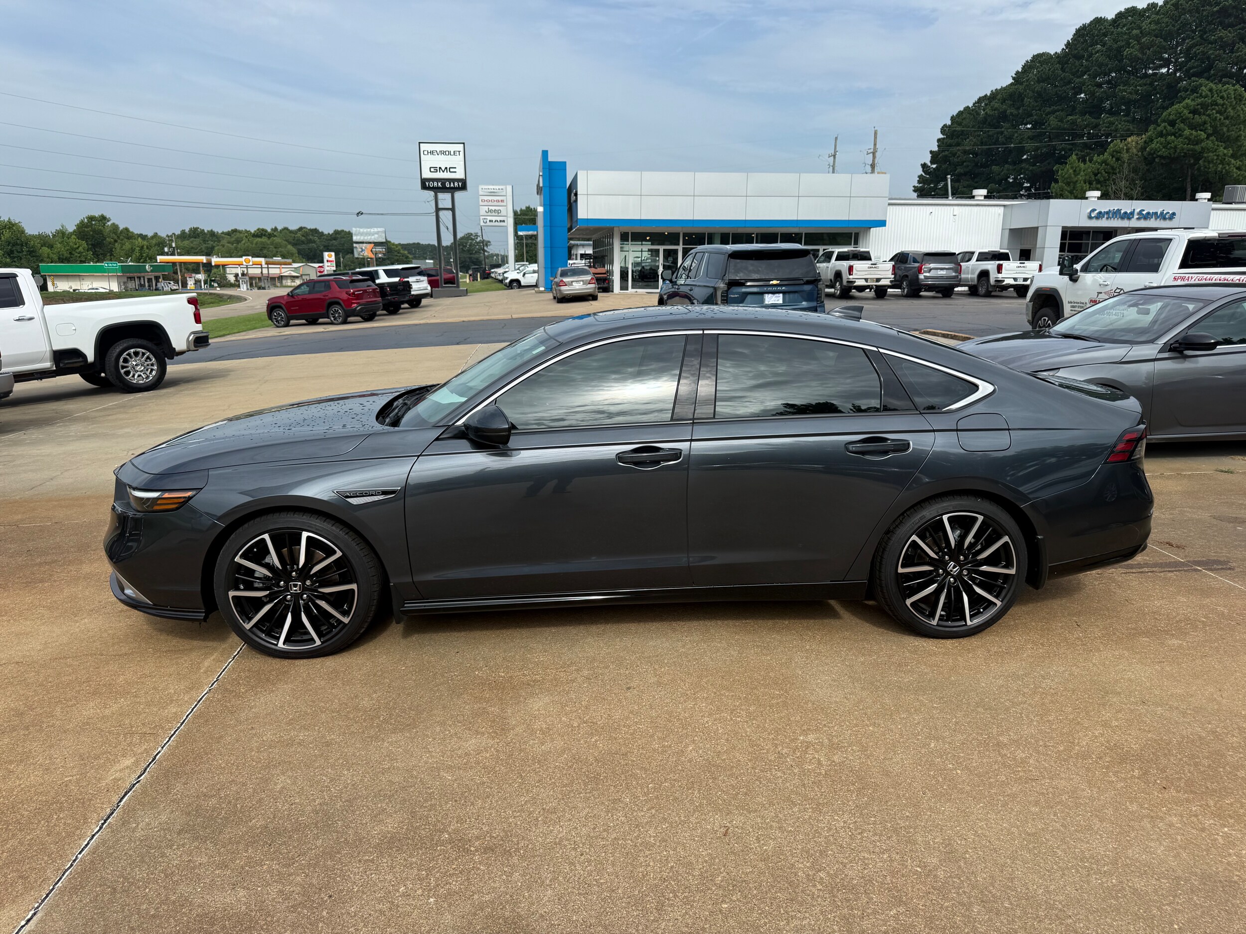 2025 Honda Accord Hybrid Touring FWD