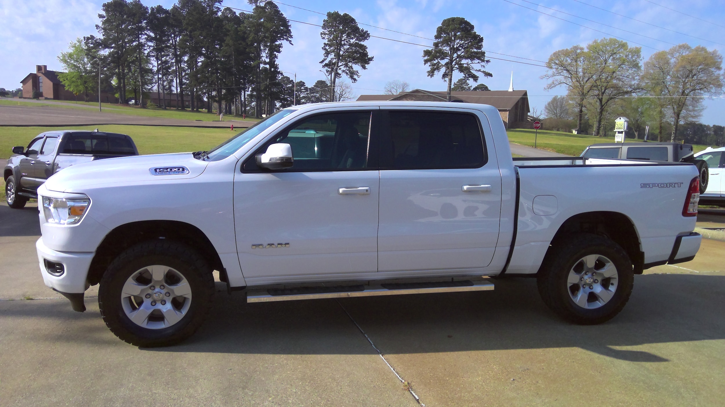 White 2023 RAM 1500 Big Horn Crew Cab 4WD Pickup Truck Four-Wheel Drive Automatic