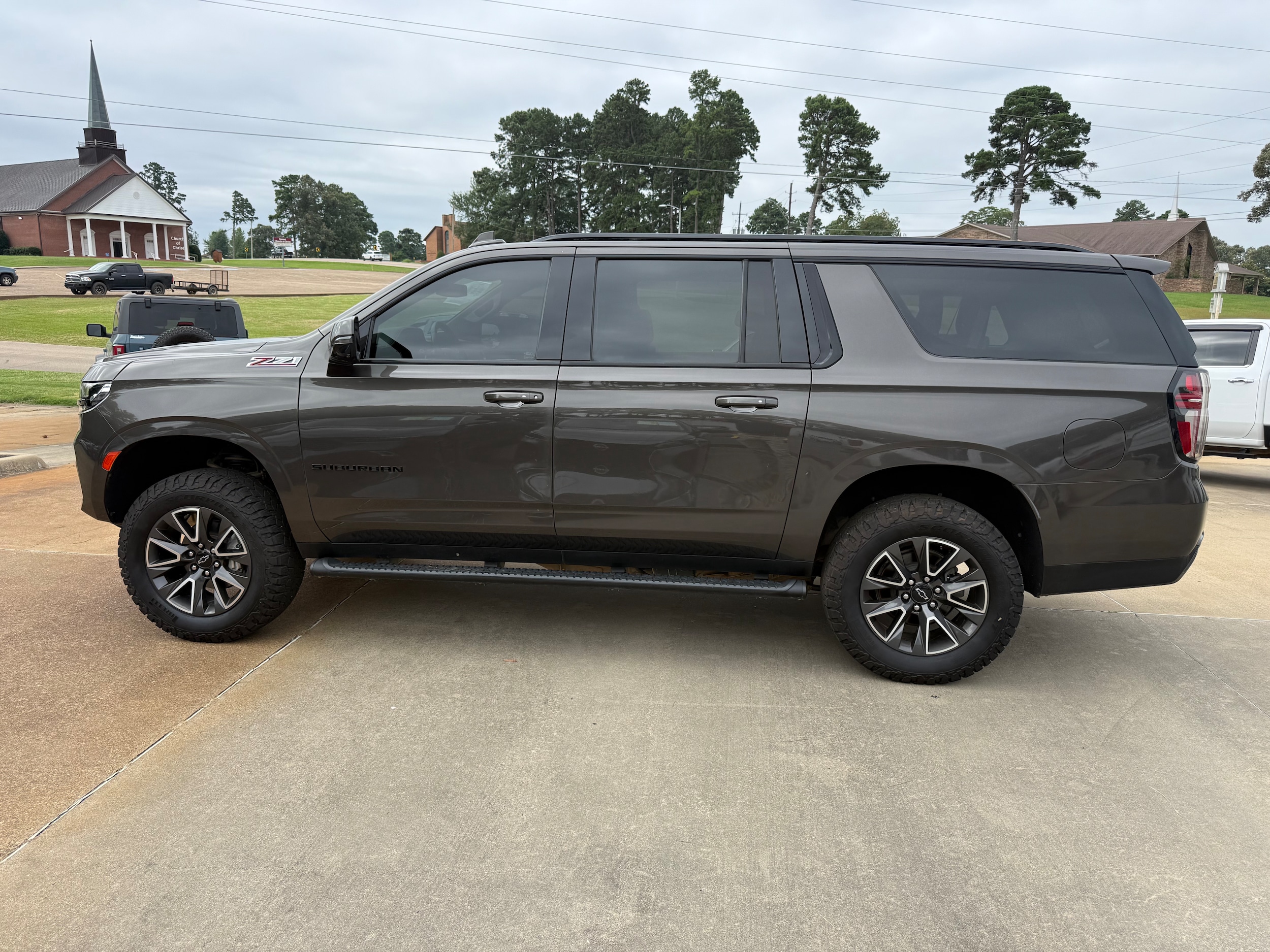 Graywood Metallic 2021 Chevrolet Suburban SUV / Crossover Four-Wheel Drive Automatic