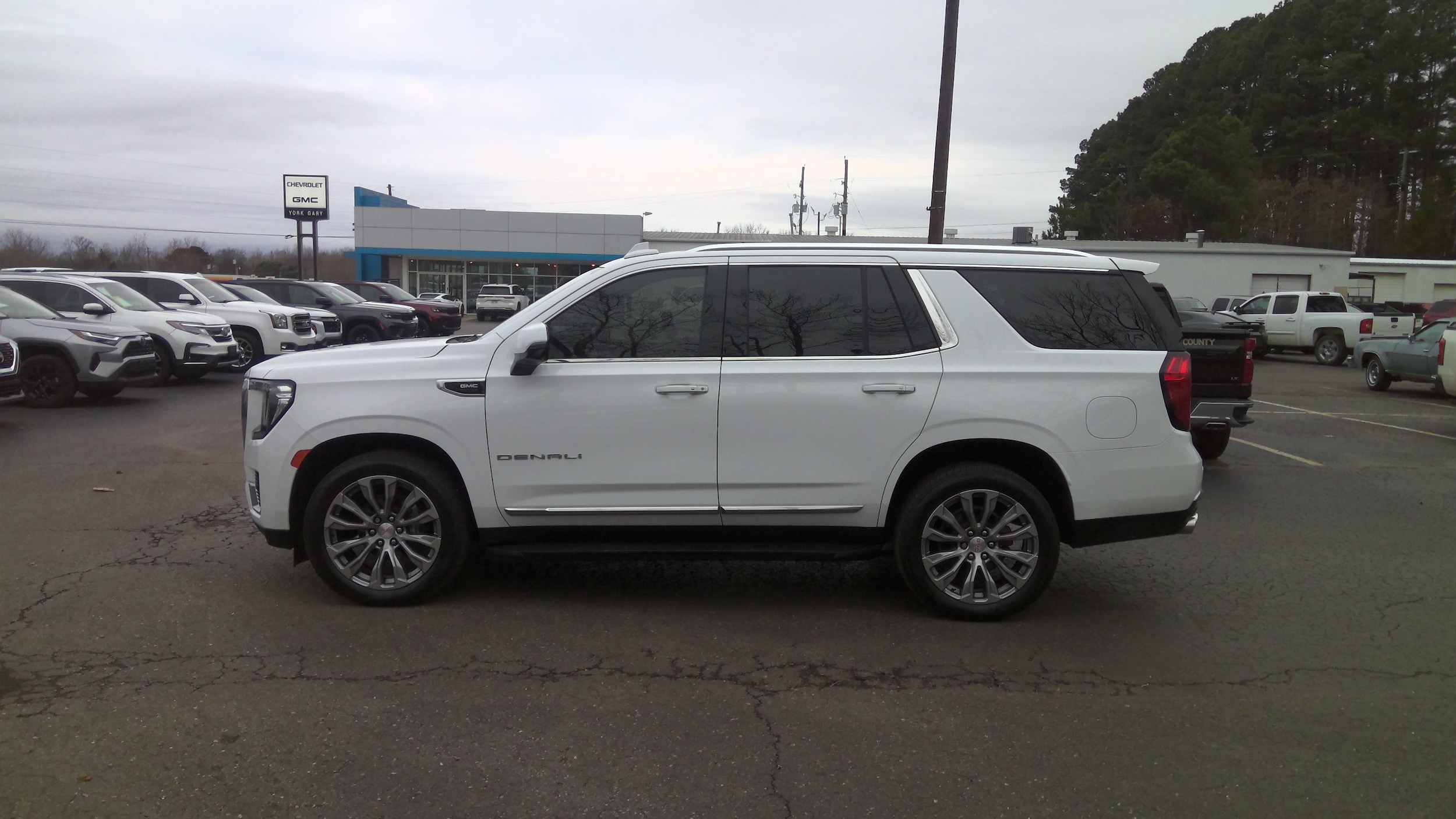 2021 GMC Yukon Denali 4WD