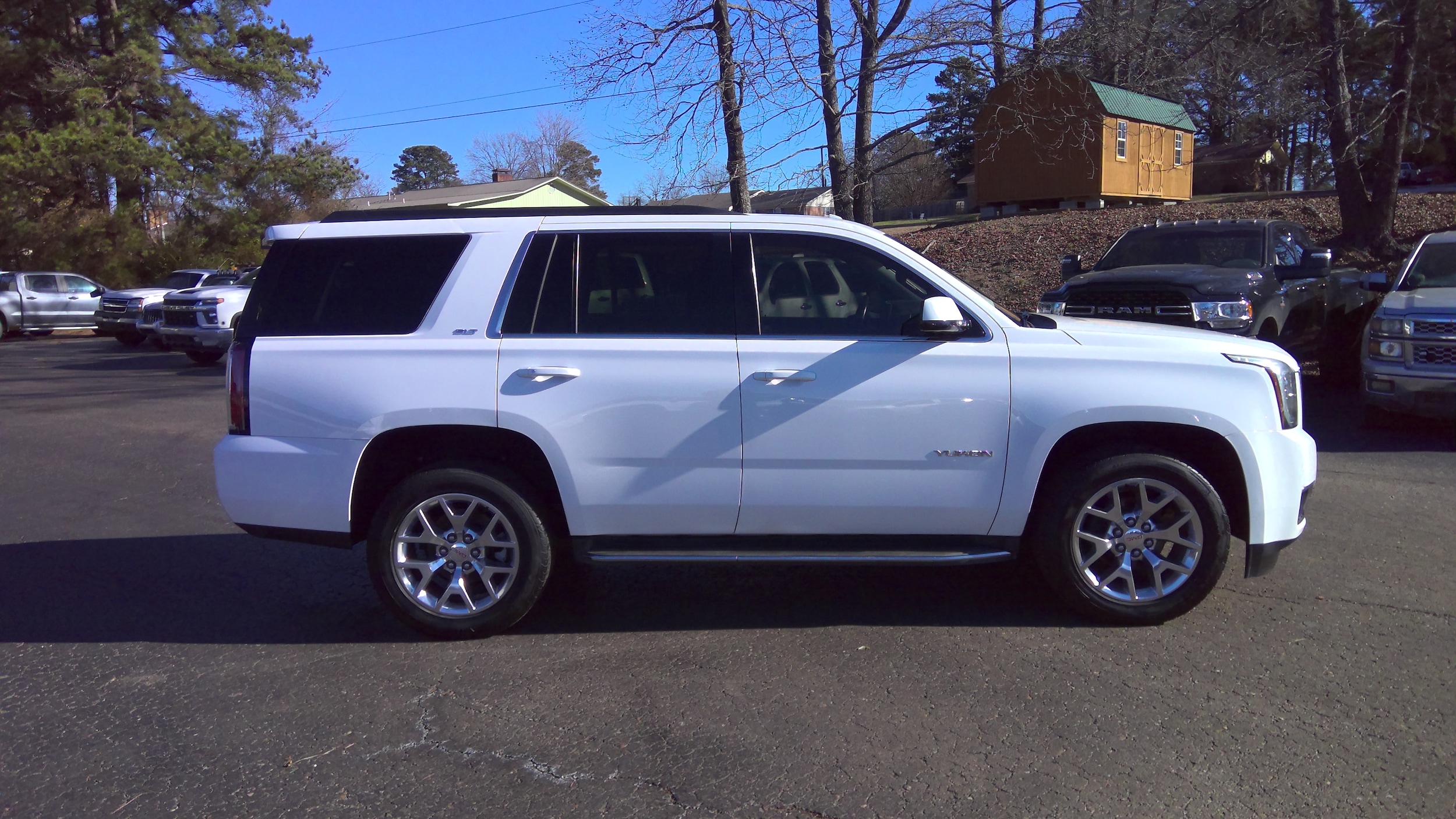 Used 2015 GMC Yukon SLT with VIN 1GKS1BKC2FR545389 for sale in Nashville, AR