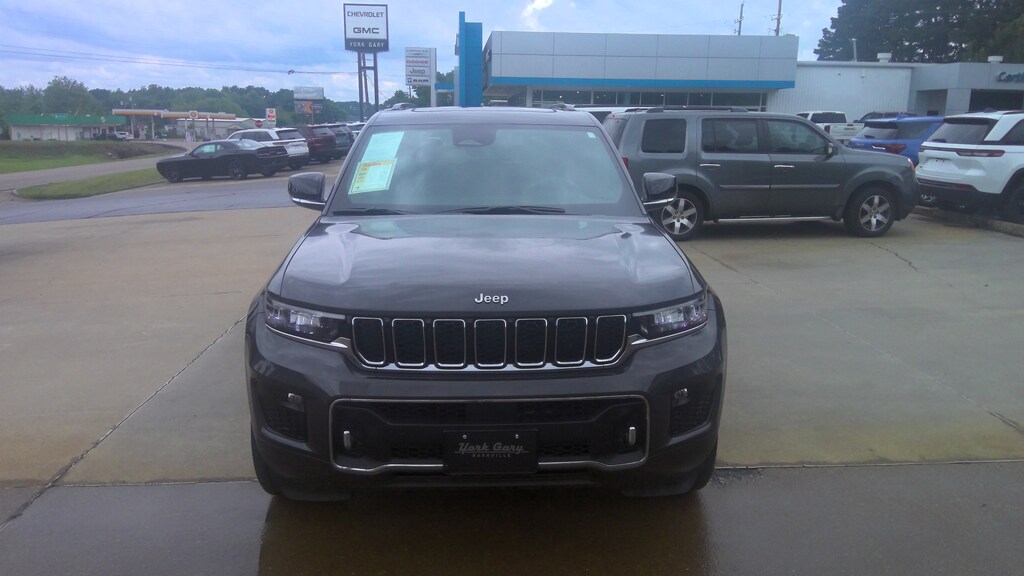 Used 2024 Jeep Grand Cherokee Overland