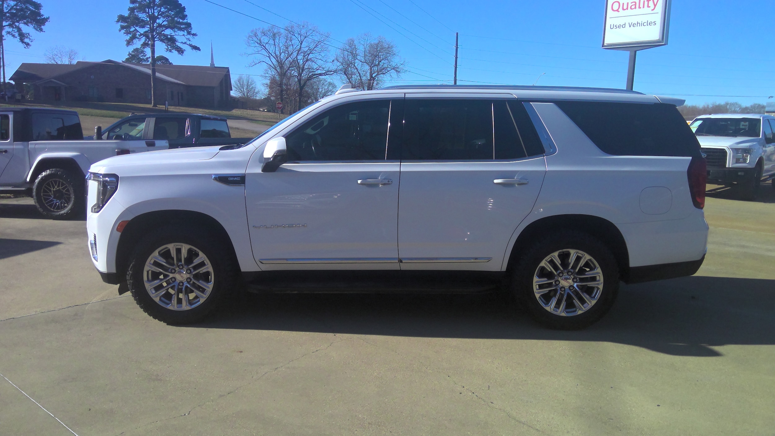 2021 GMC Yukon SLT's photo