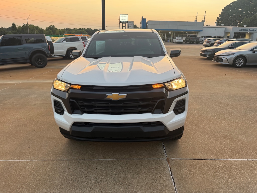 Used 2024 Chevrolet Colorado 2WD LT