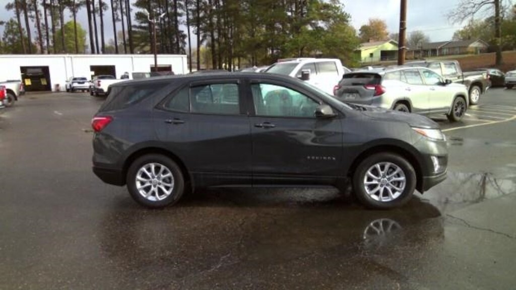 Used 2018 Chevrolet Equinox LS SUV