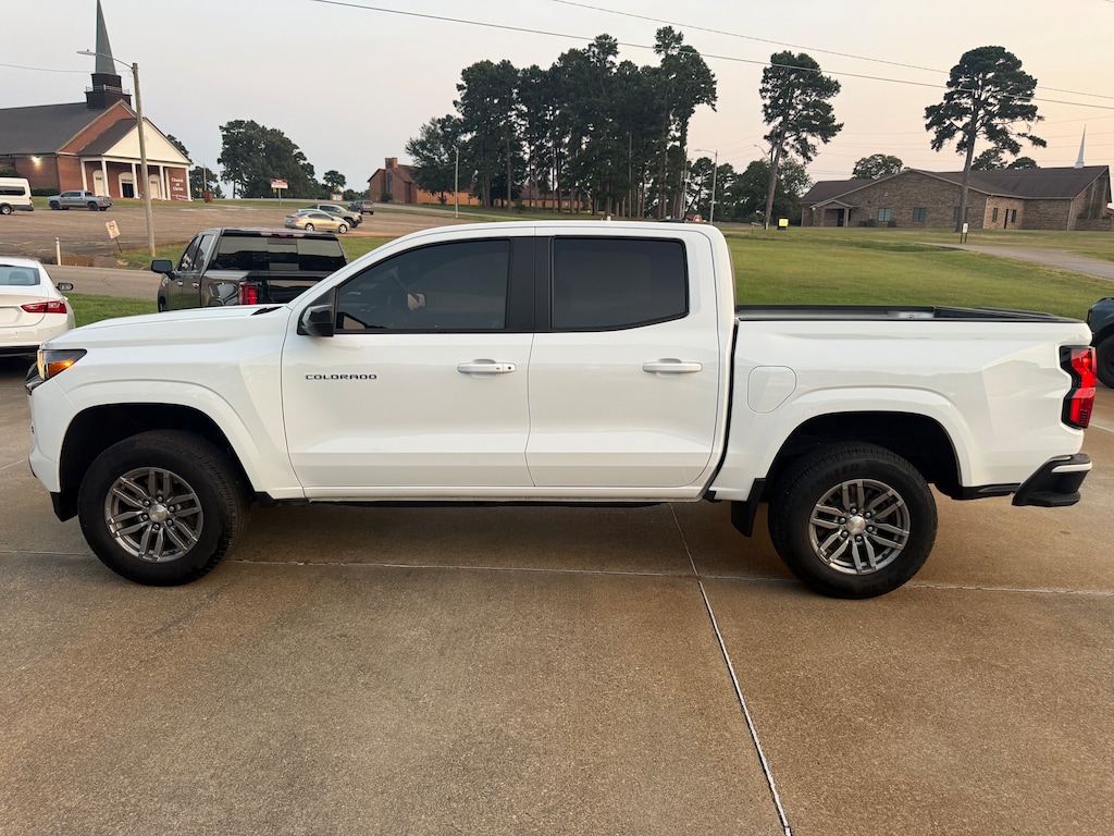 Used 2024 Chevrolet Colorado 2WD LT