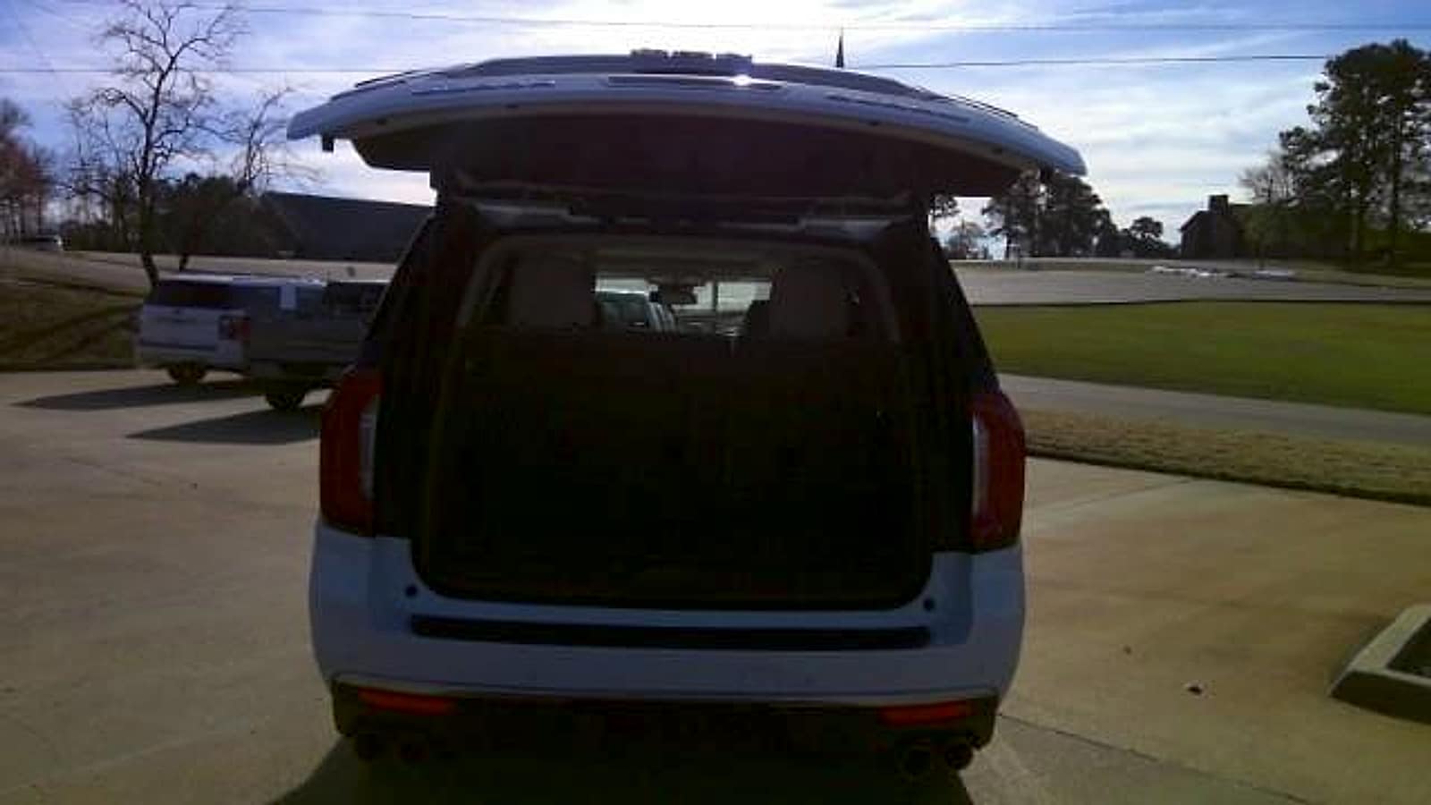 2023 GMC Yukon Denali - Photo 14