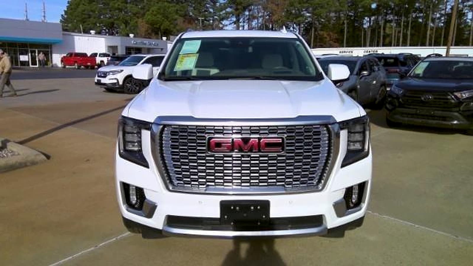 2023 GMC Yukon Denali - Photo 12