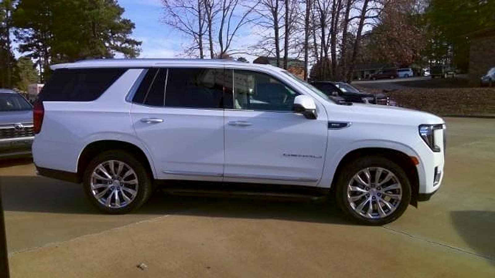 2023 GMC Yukon Denali - Photo 11
