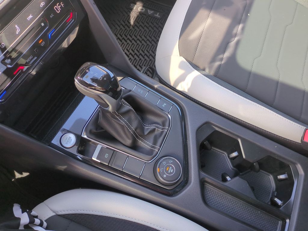 2026 Volkswagen Taos SE - Photo 24