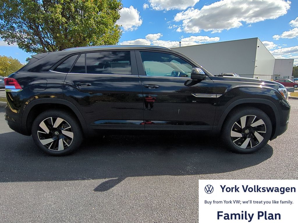 2026 Volkswagen Atlas Cross Sport SE w/Tech - Photo 2