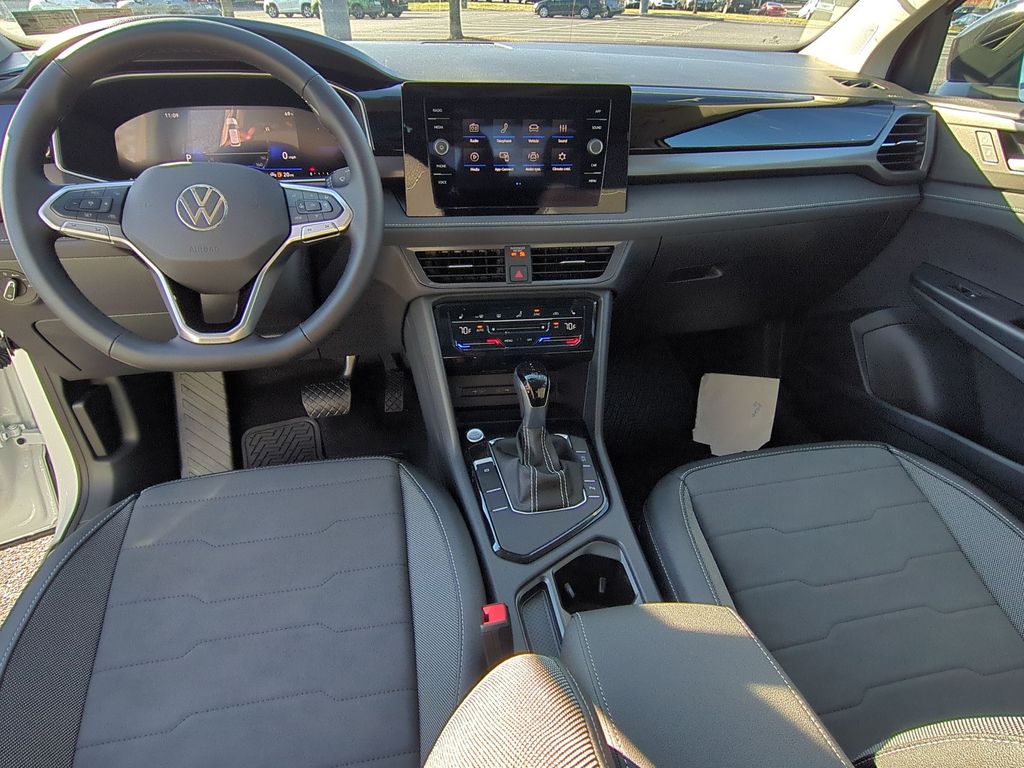 2026 Volkswagen Taos SE Black - Photo 12