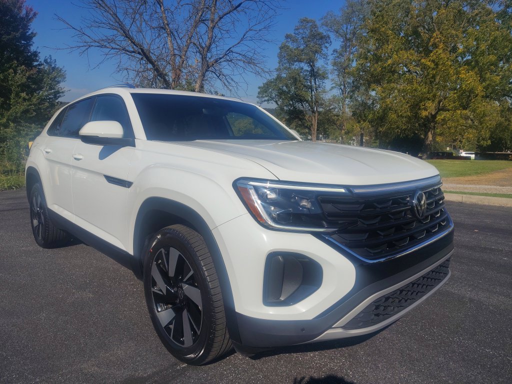 2025 Volkswagen Atlas Cross Sport SE w/Tech
