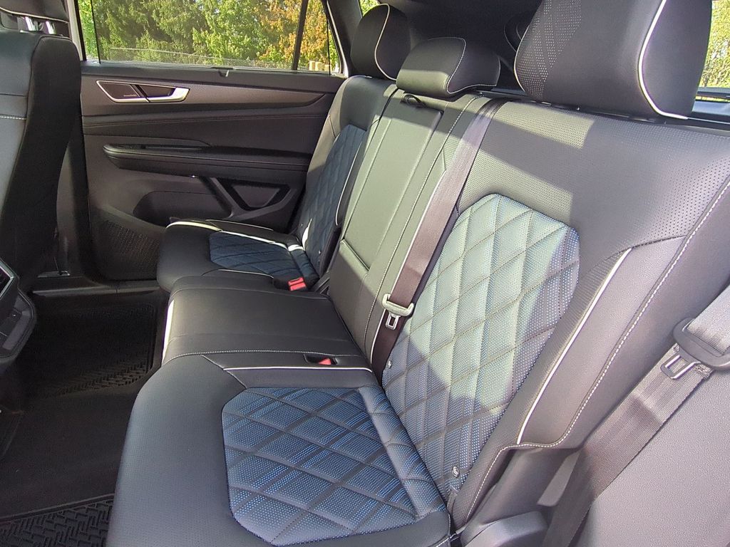2026 Volkswagen Atlas Cross Sport SEL Premium R-LINE - Photo 11
