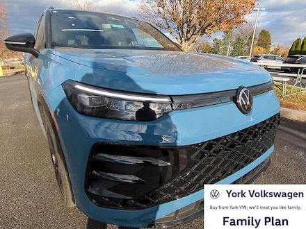 2026 Volkswagen Tiguan 2.0T SE R-Line Black SUV