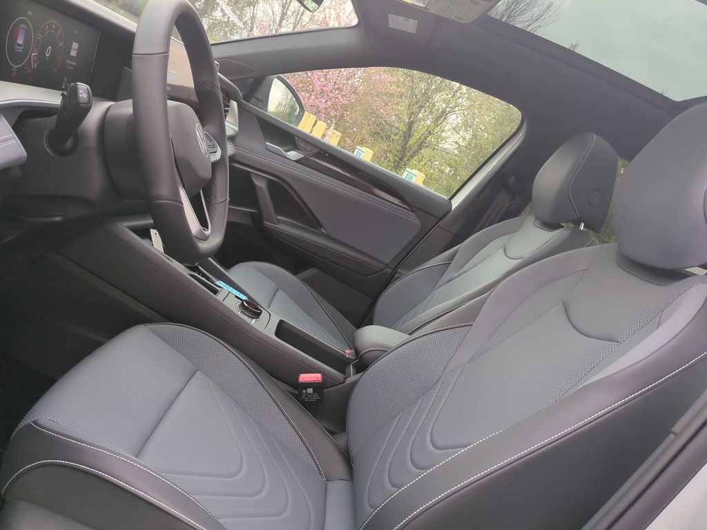 2026 Volkswagen Tiguan SE R-LINE BLACK - Photo 15