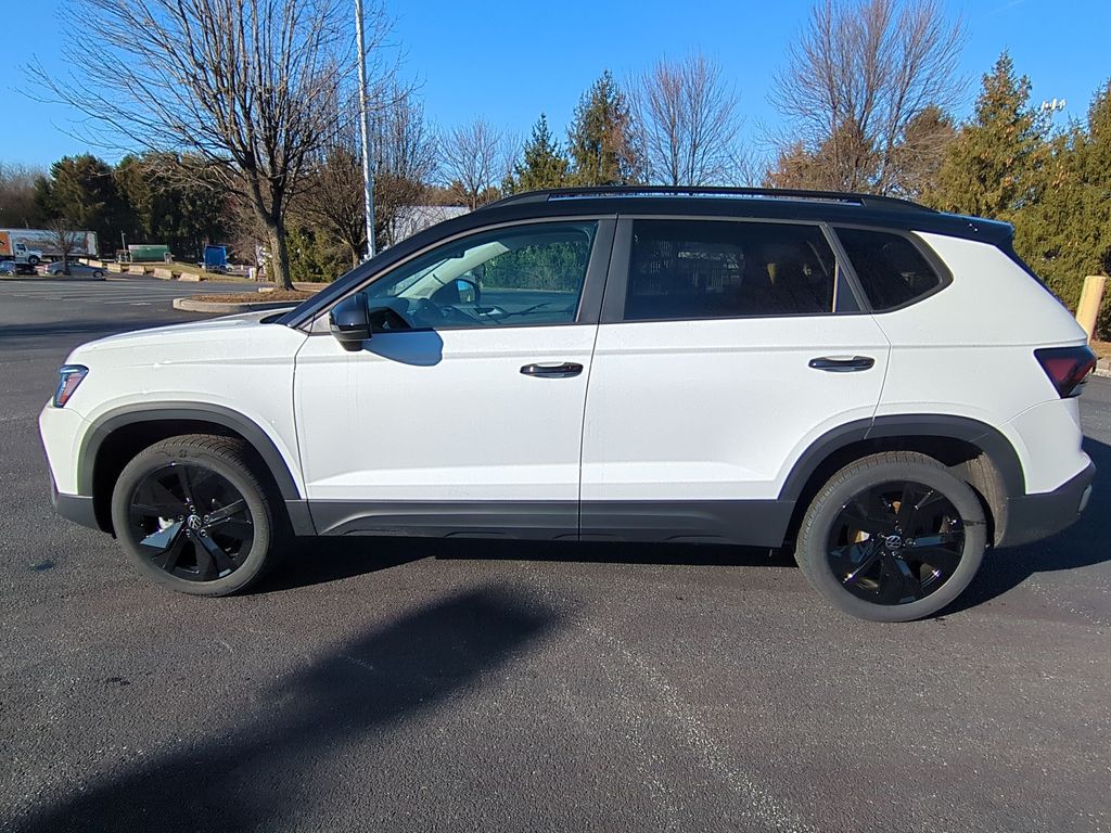 2026 Volkswagen Taos SE Black - Photo 6