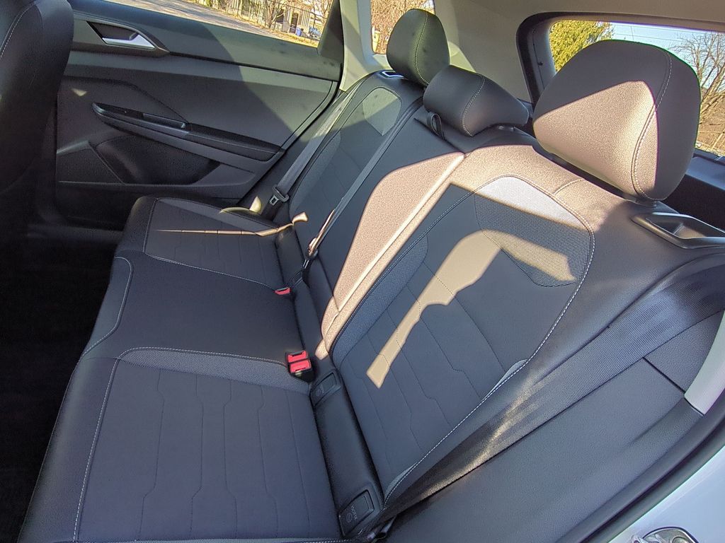 2026 Volkswagen Taos SE Black - Photo 11